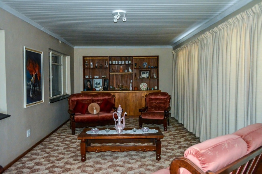 5 Bedroom Property for Sale in Klawer Western Cape